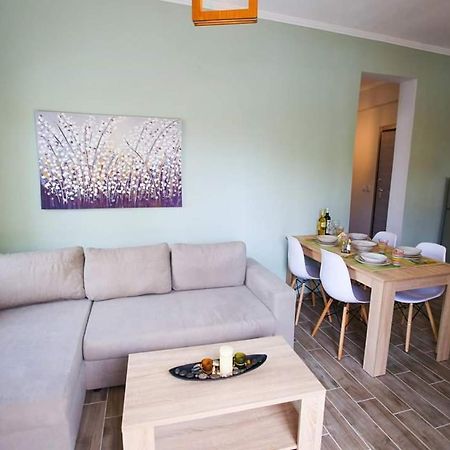 Stella Boutigue Rooms Néa Péramos 外观 照片