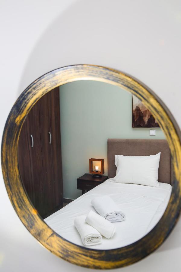 Stella Boutigue Rooms Néa Péramos 外观 照片