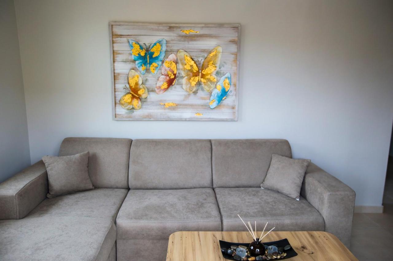 Stella Boutigue Rooms Néa Péramos 外观 照片
